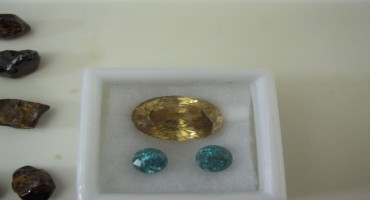 Zircon stone	