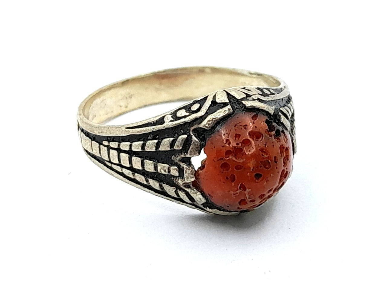 Ring with  coral stone