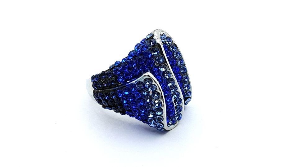 Asfour crystal ring