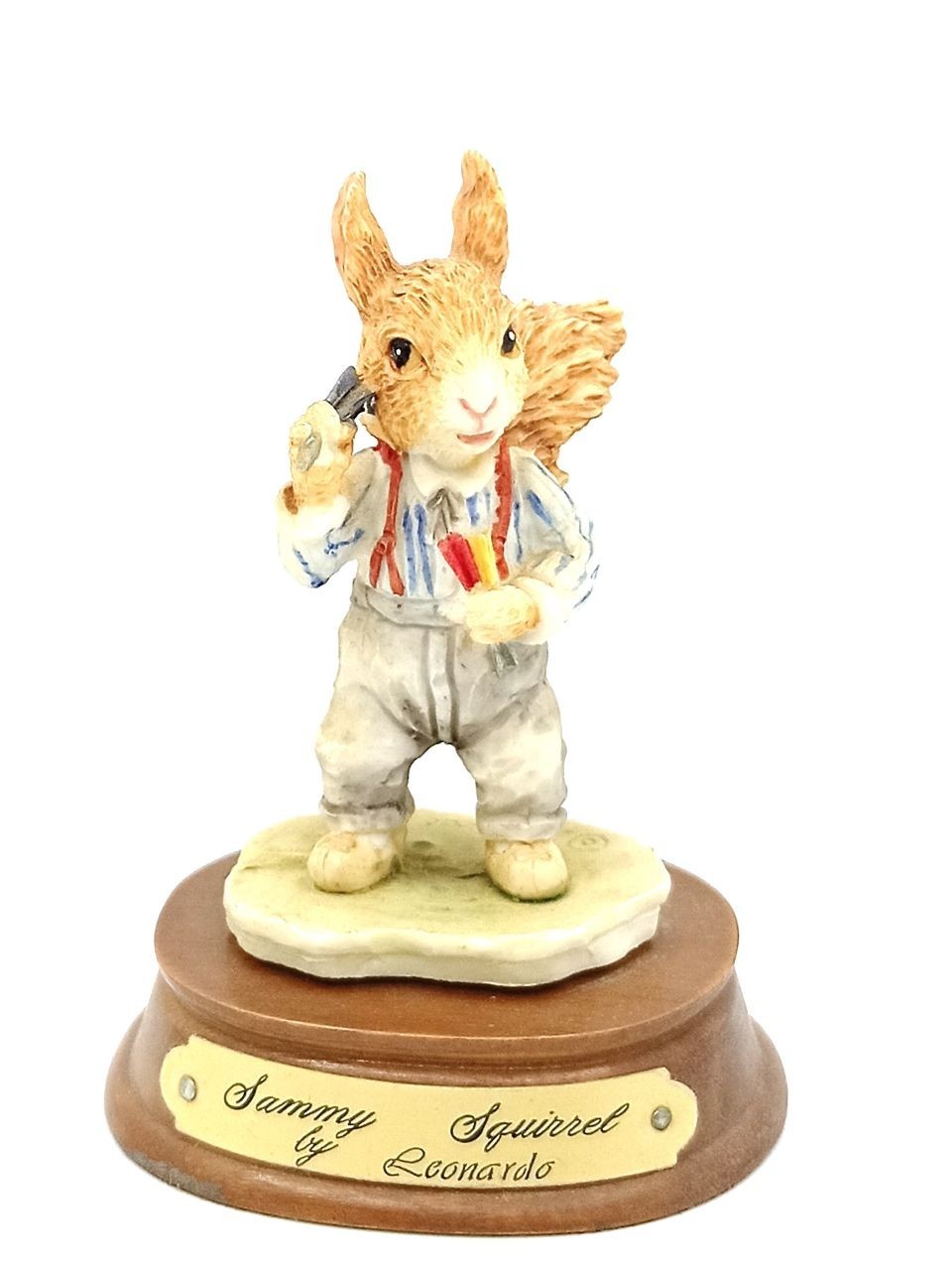 Sami Leonardo squirrel statue